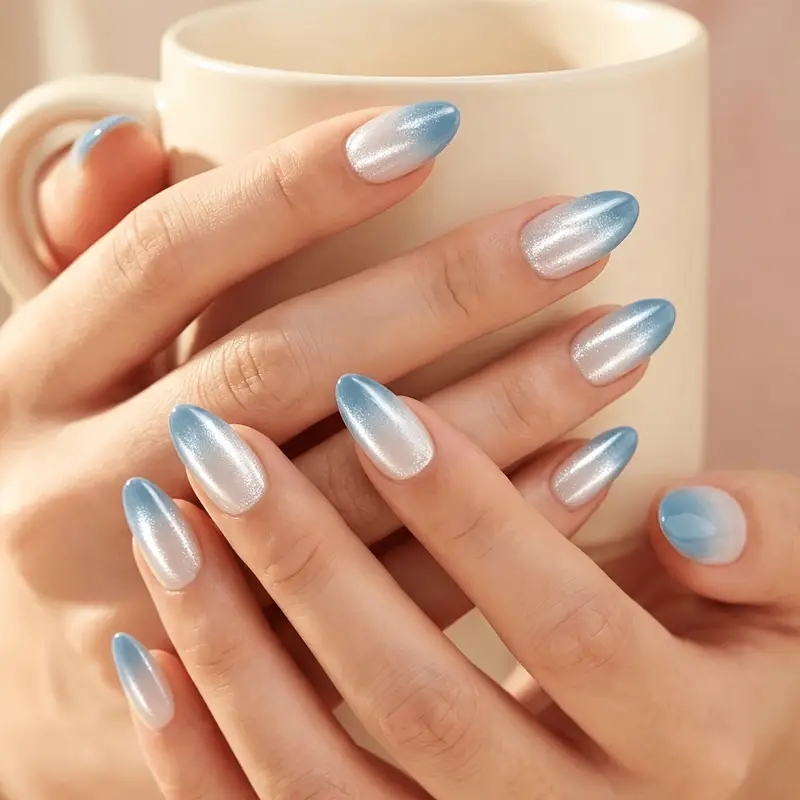 Beautiful nail art French tip nail art design for everyday wear